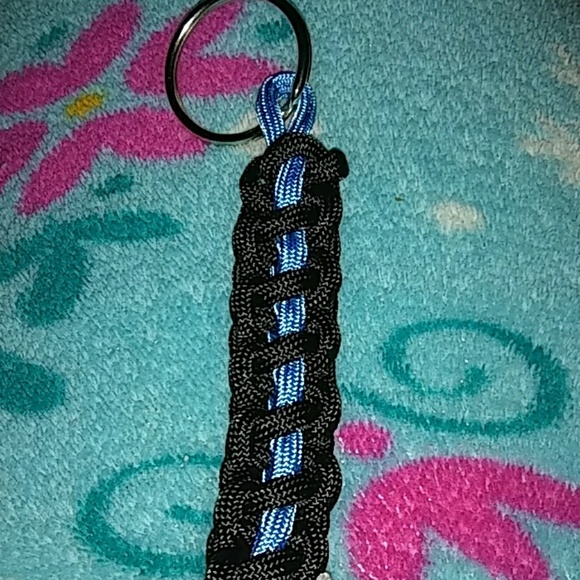 Handmade Thin Line Keychains - Picture 1 of 2